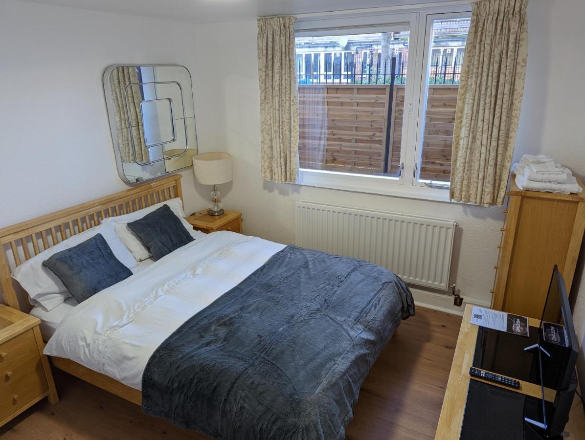 Beautiful Independent Apartment In London Uk Exterior photo